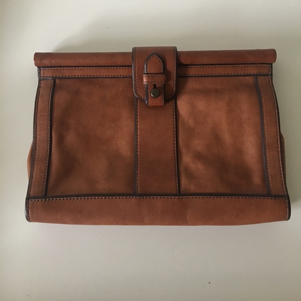 Fossil “vintage reissue” clutch